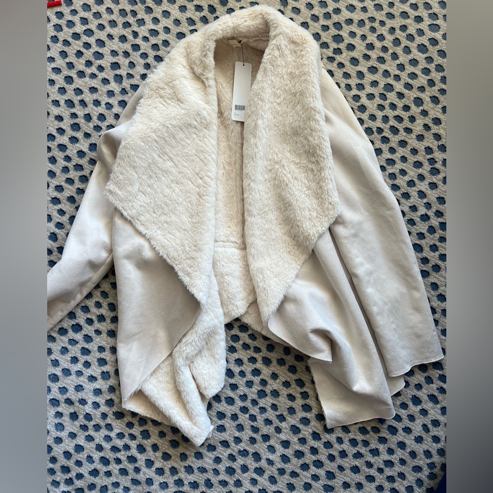 Faux fur/suede jacket. NWT / Never worn. Perfect for chilly winter temps! Sz S